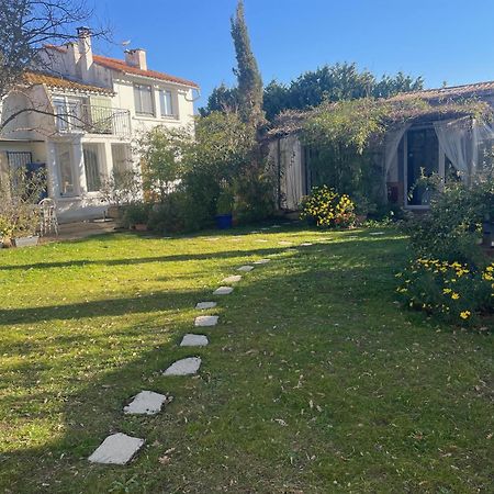 Chambre Seville - Mas Saint-Louis - Piscine Chauffee 艾格-莫尔特 外观 照片